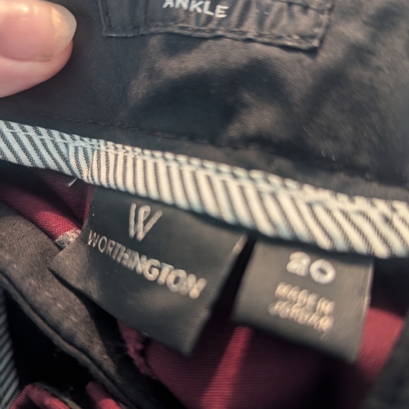 NWT Worthington Maroon colored Pants Size 20 Ankle - Picture 5 of 5